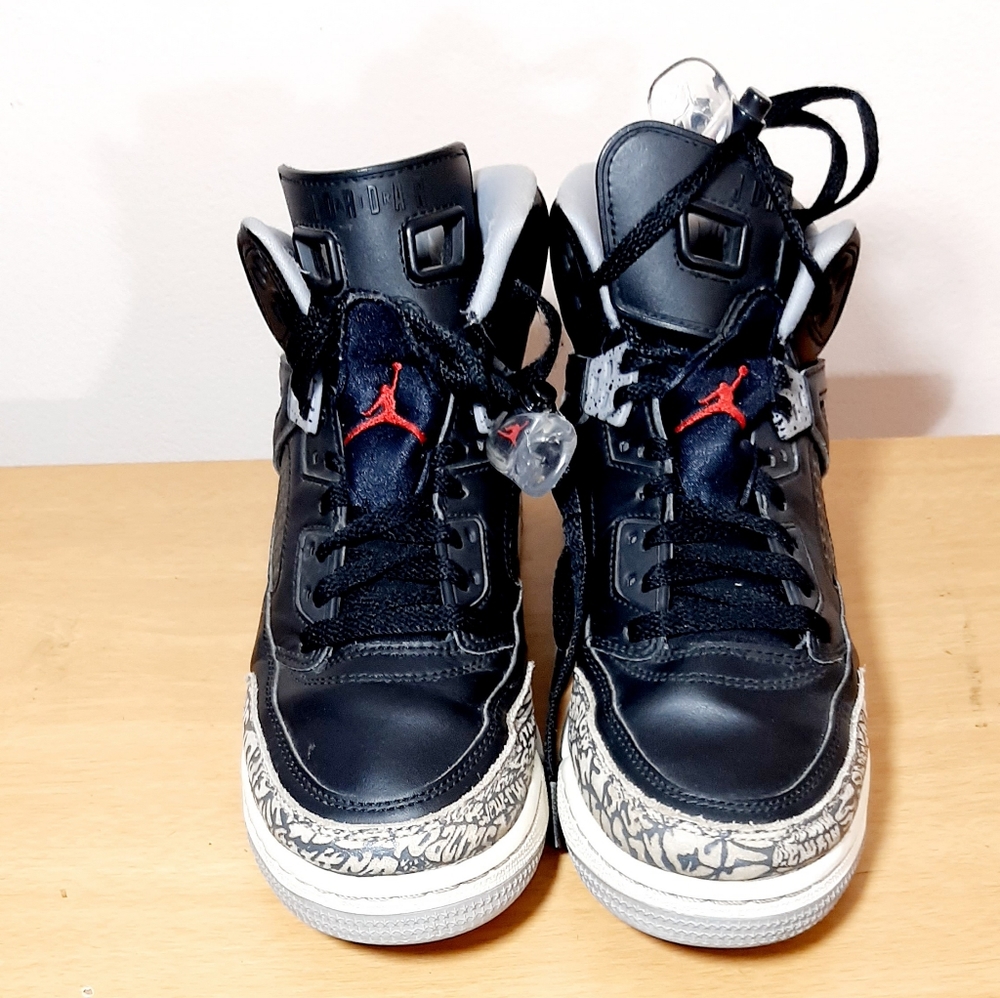 Nike Air Jordan Retro Boys Size 6.5Y Black